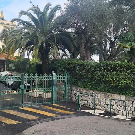 Апартаменты Bienvenue Au Palace Riviera *