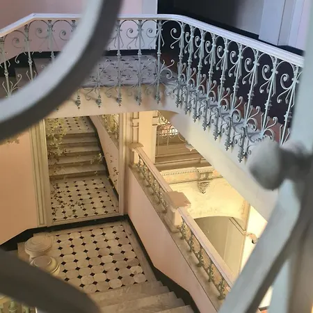 Bienvenue Au Palace Riviera * Menton