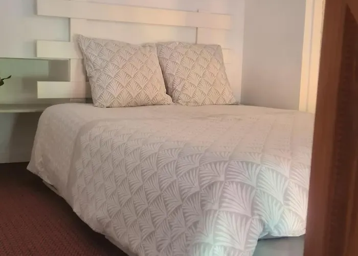 Bienvenue Au Palace Riviera דירה מנטון