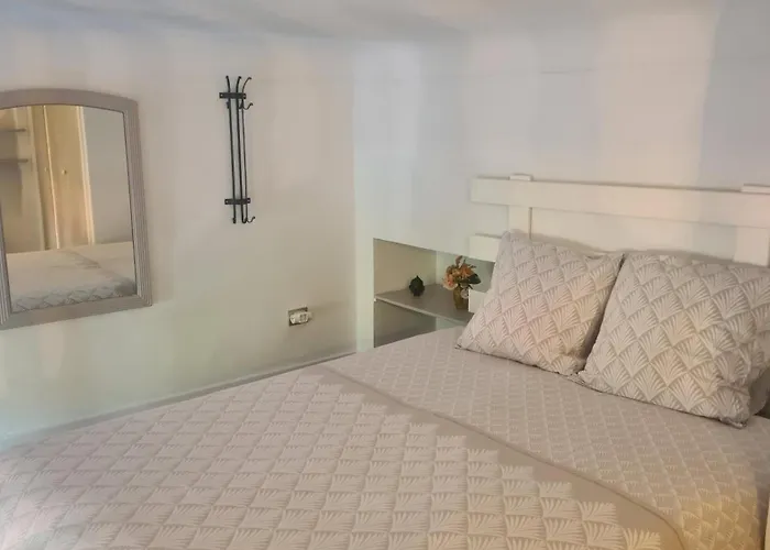 Bienvenue Au Palace Riviera Мантон