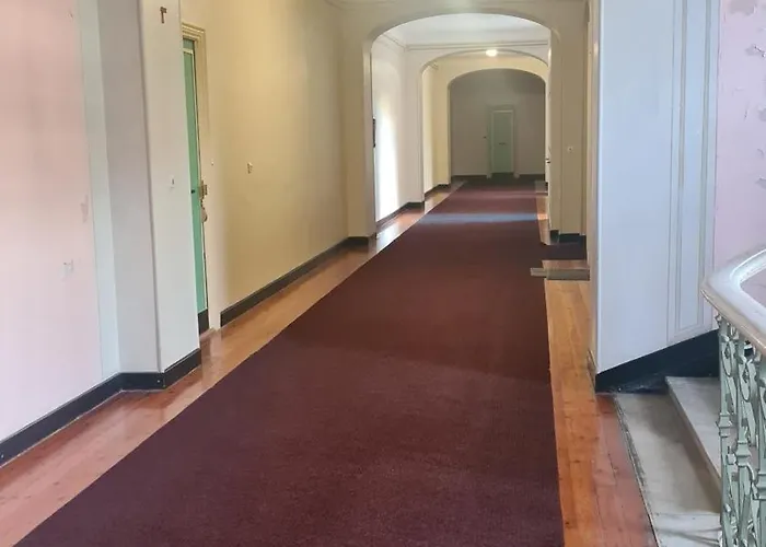 Bienvenue Au Palace Riviera