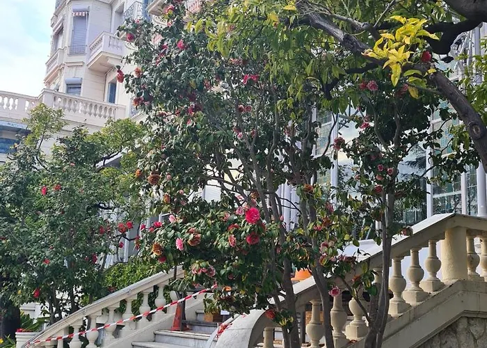 Bienvenue Au Palace Riviera Апартаменти Мантон